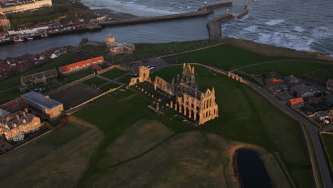 Abtei-Und-Stadt-Whitby,-North-Yorkshire