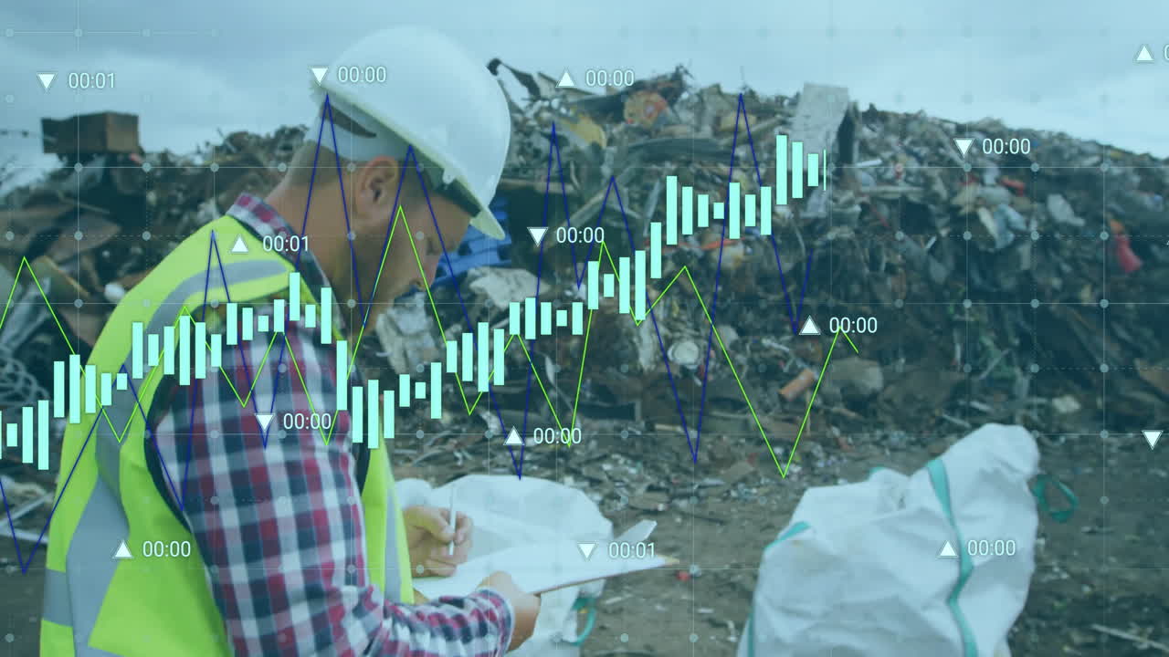 анимация обработки финансовых данных над кавказским рабочим на свалке
