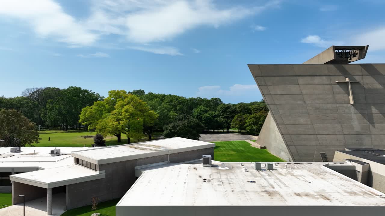movimiento del camión izquierdo que muestra el área circundante