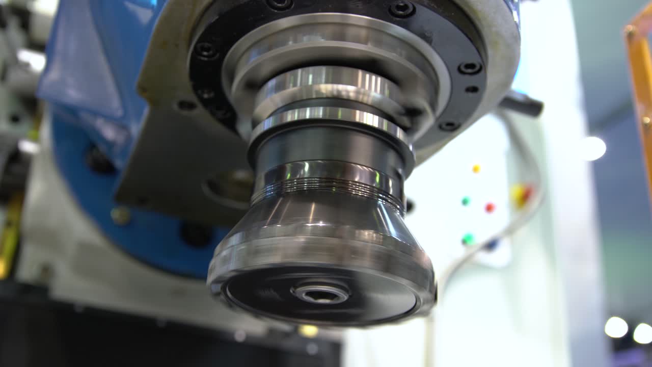 금속 가공 cnc 밀링 머신.