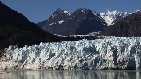 vista del glaciar margerie desde las aguas de entrada tarr, alaska