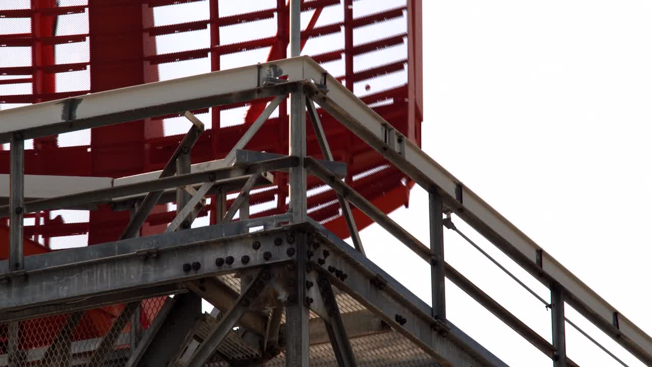 SPINNING AIRPORT RADAR.  LOW ANGLE TIGHT SHOT IN 4K.
