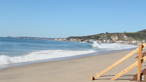 homes-on-the-beach_waves-crashing