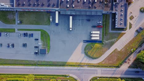 vista aerea del almacen de mercancias