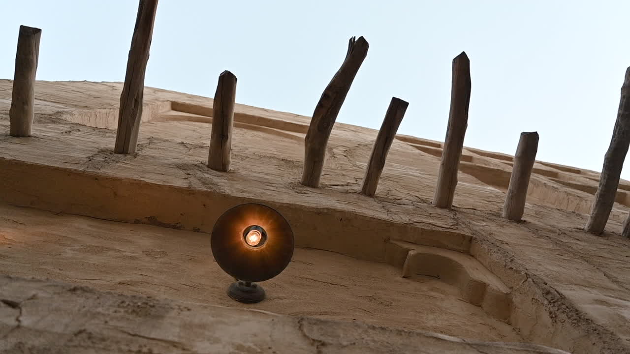 알 시프 두바이(al seef dubai)에 있는 오래된 전통 에미레이트 주택은 오래된 전통 에미레이트 건축 건물, 주택, 상점, 아랍 에미레이트