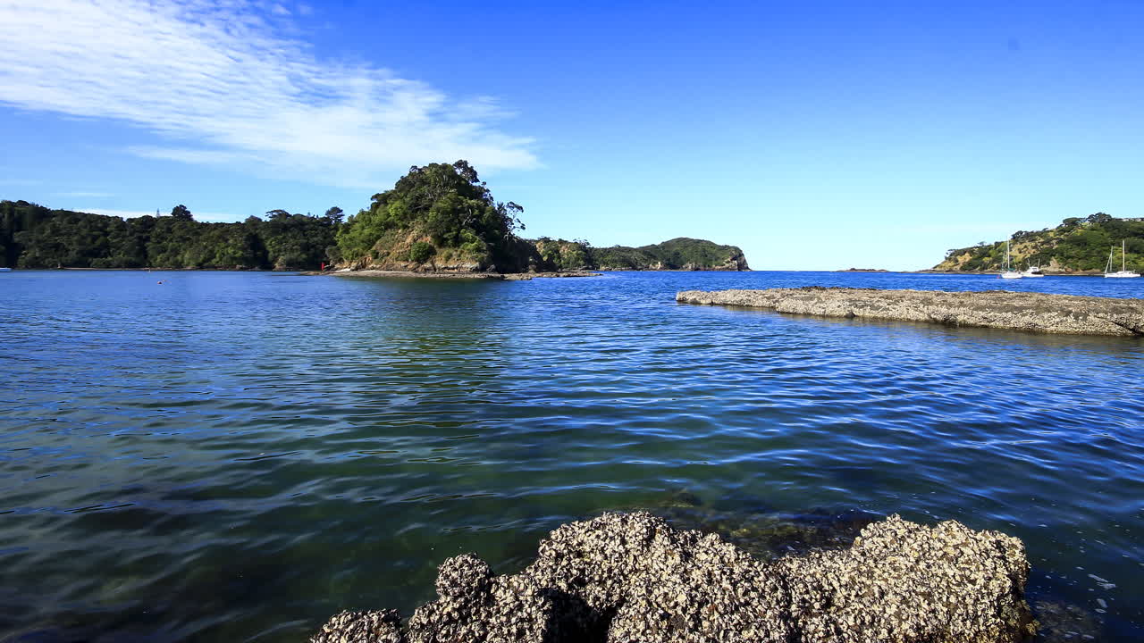 таймлапс церковной бухты в новой зеландии.