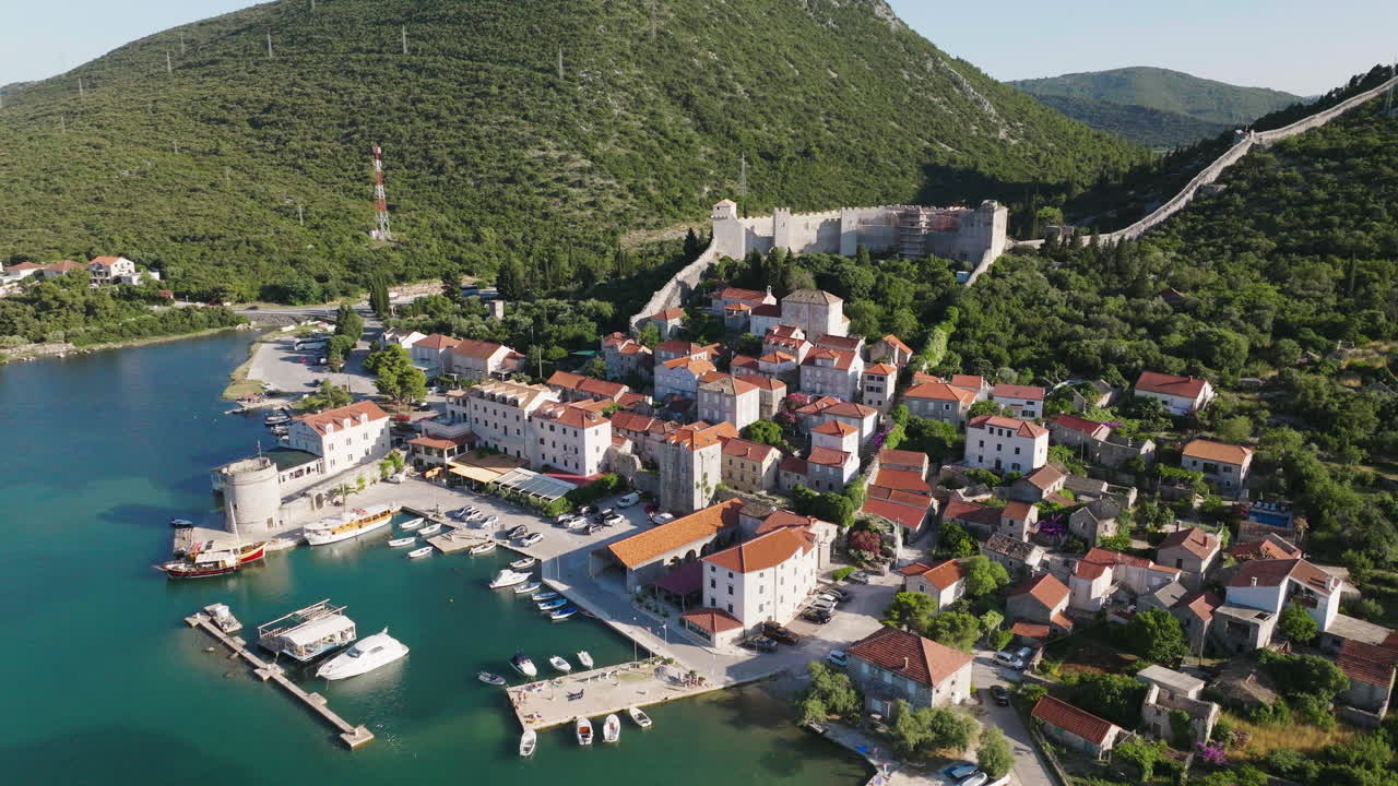 크로아티아, 유럽의 스톤 마을의 공중 촬영