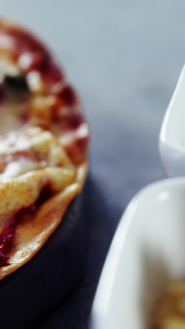 pizza al horno con queso mozzarella