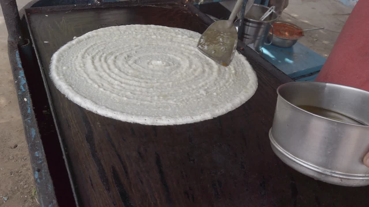 인도 남부의 인기있는 맛있는 음식인 도사는 맛있는 편안한 음식입니다.