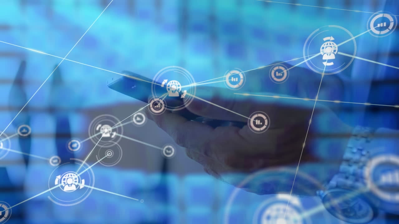 red de iconos digitales en contra de cerca de la mano con un teléfono inteligente