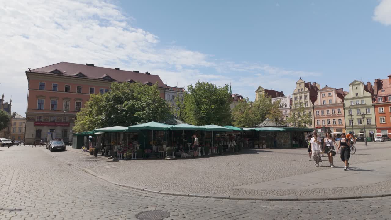 Busy day at Wroclaw’s Plac Solny (Salt Market Square), Poland