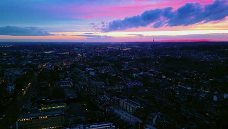 Epid-Amanecer-Sobre-El-Centro-Histórico-De-La-Ciudad-De-Arnhem-Antena-Fija-De-Drones-En-Países-Bajos