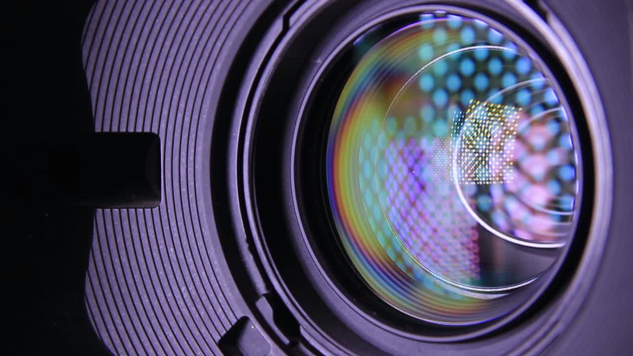 reflexão da fonte de luz em uma lente de câmera de vídeo-1