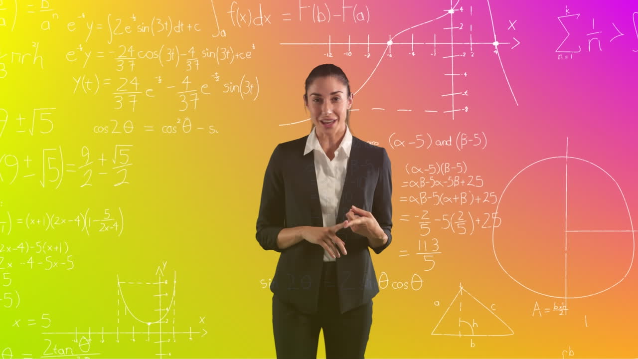 animación de una mujer de negocios sobre el procesamiento de datos matemáticos