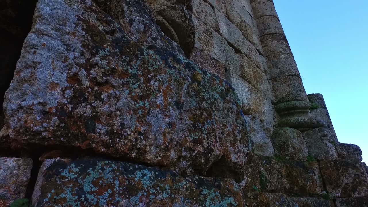 모레타니아 왕립 묘지 티파자 알제리 - 왼쪽에서 오른쪽으로 이동 - 느린 동작