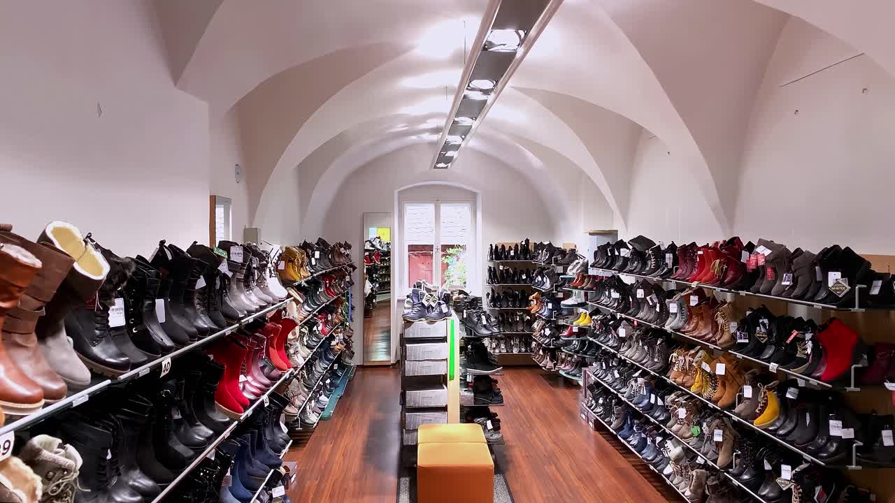 Herbst-Winter-Kollektion für Damen- und Herrenschuhe.