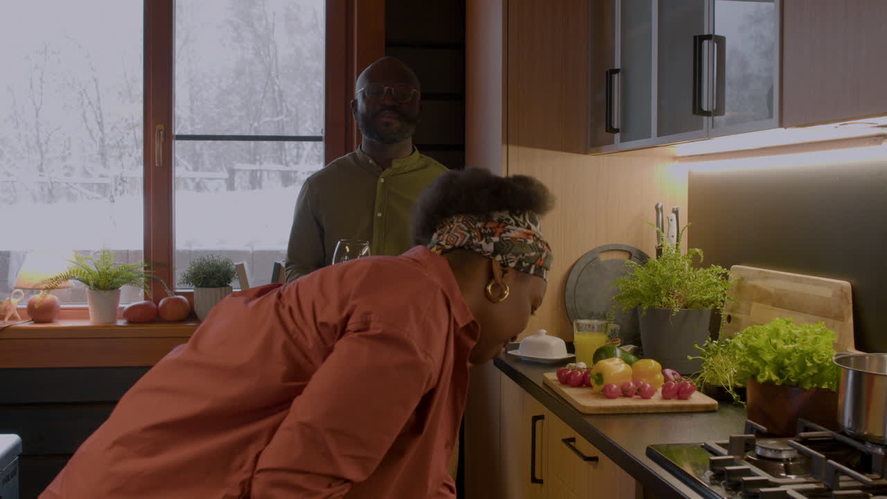 African american couple in the kitchen