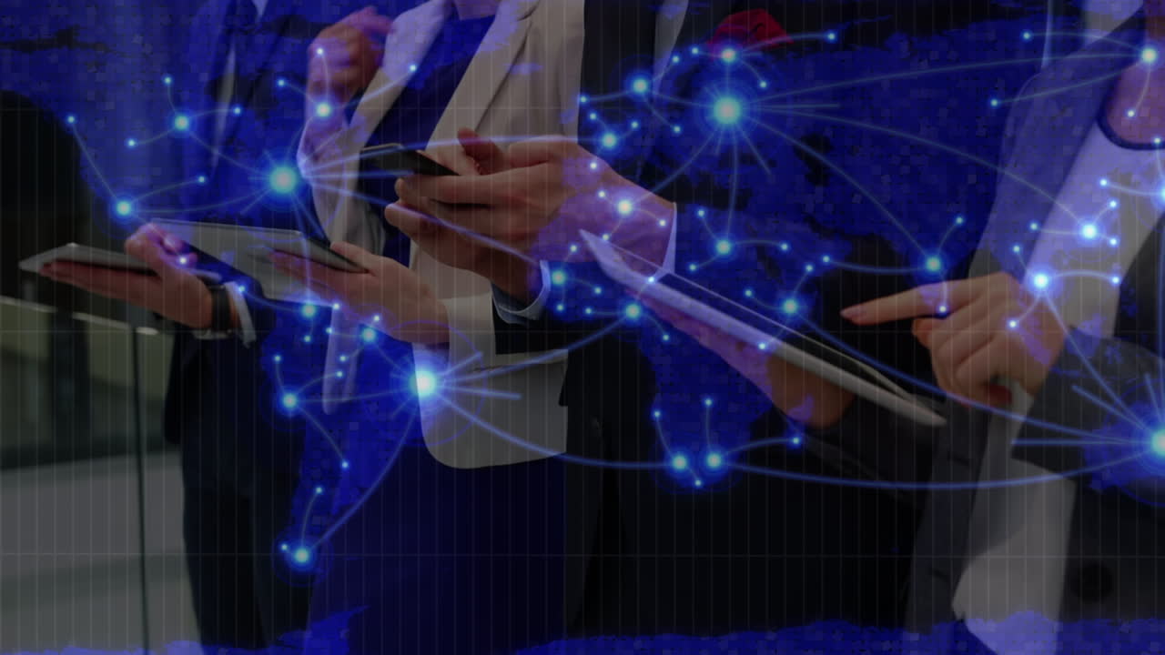 세계 지도를 통해 전자 기기를 사용하는 중간 계층의 사업가들에 대한 빛의 흔적