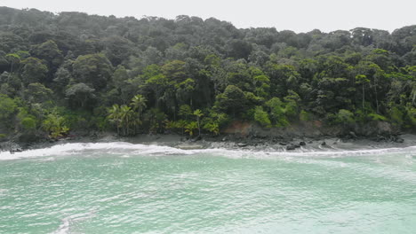 Hermoso-Mar-De-Isla-Gorgona