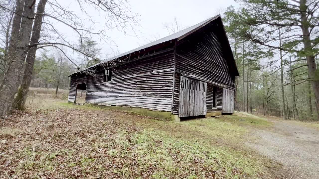 el viejo granero cades cove tennessee