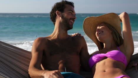 Couple-talking-in-hammock