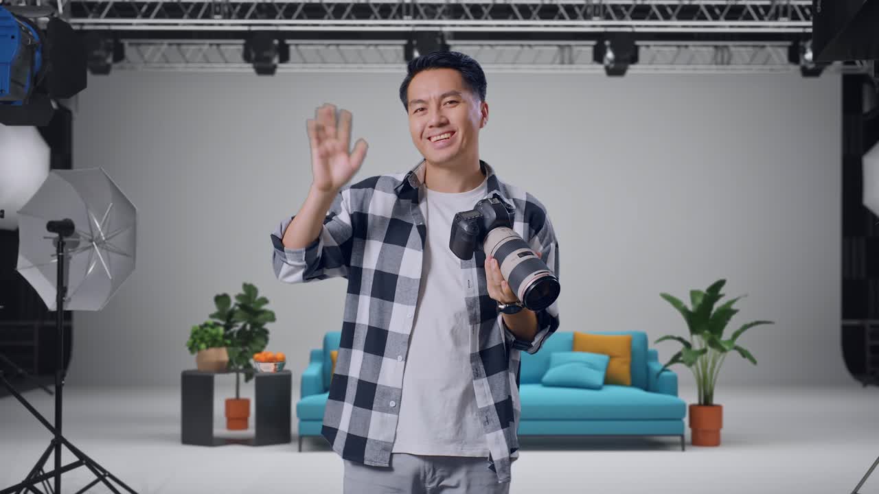 Photographer in Studio Greeting