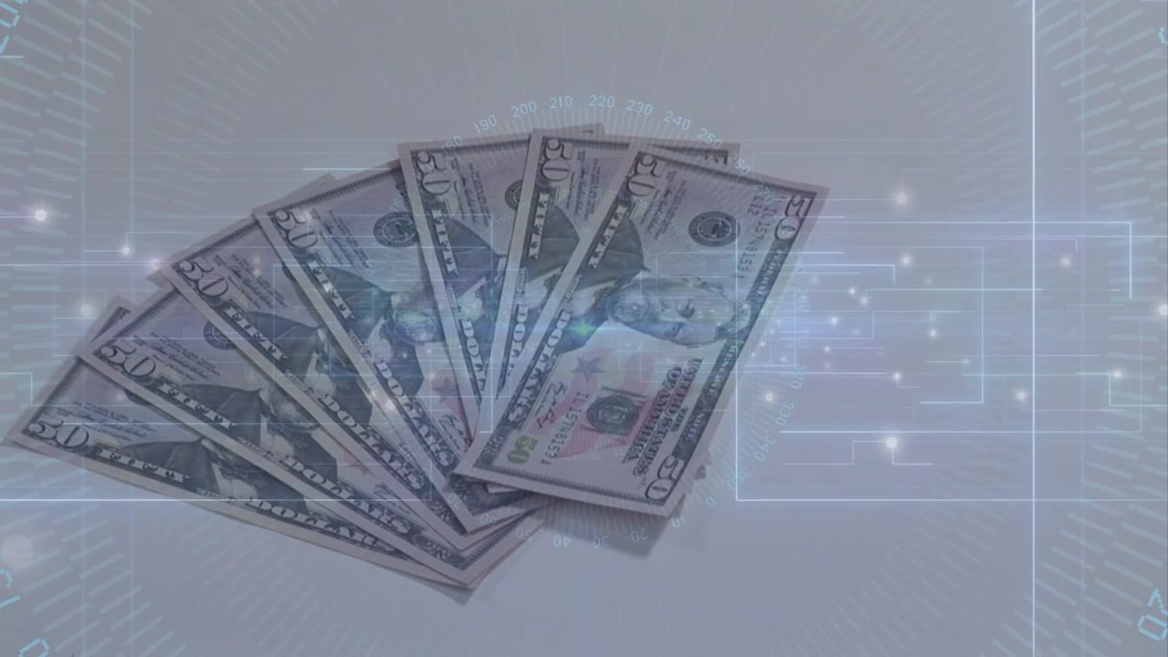 HUD blu traslucido con scintille pulsanti che fanno scivolare, impilare e aprire a ventaglio banconote da cinquanta dollari per una demo.