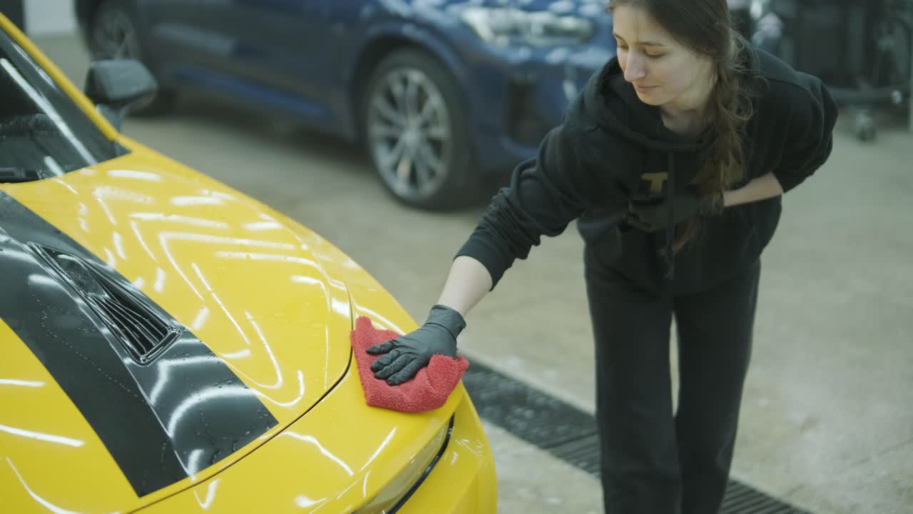 Professional Car Detailing – Washing, Ceramic Coating, and Interior Cleaning