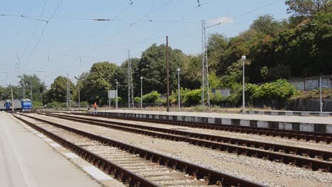 Venice-Simplon-Orient-express-arrives-in-Ruse-railway-station-in-Bulgaria