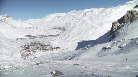 Un-Ajetreado-Día-De-Esquí-En-La-Estación-De-Esquí-Francesa-De-Tignes