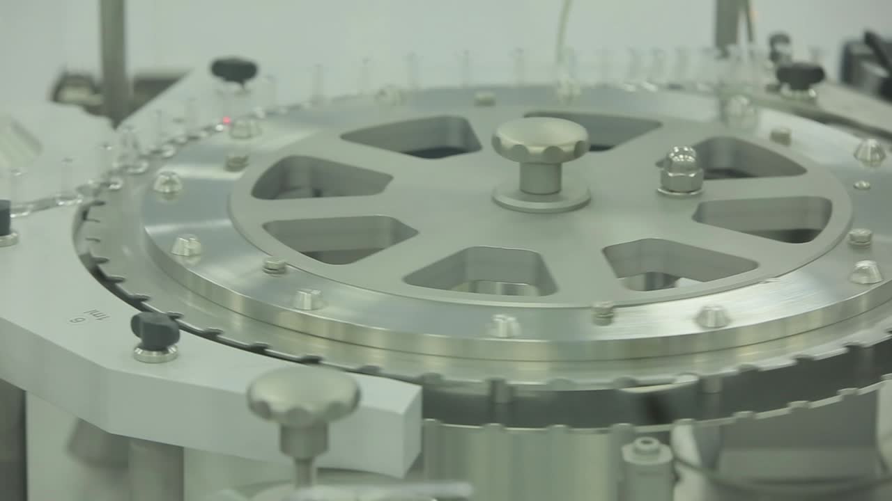 자동 제약 채우기 기계