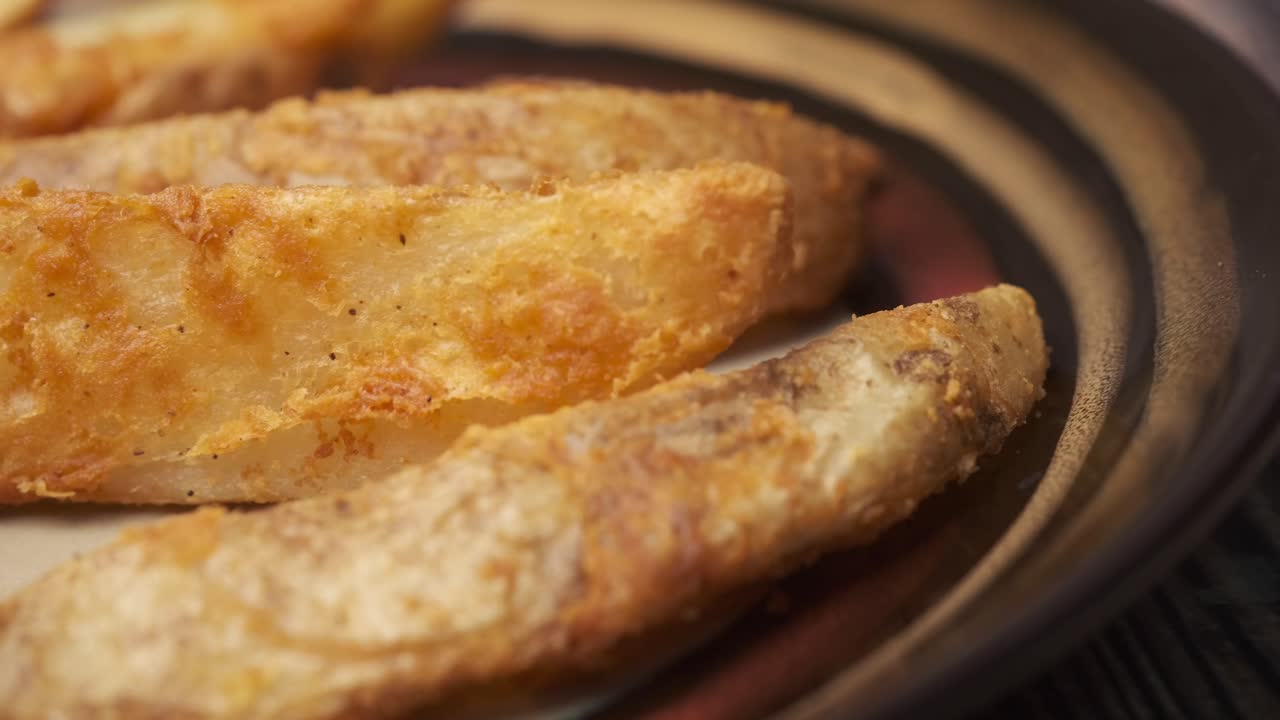 Crispy Fried Potato Wedges