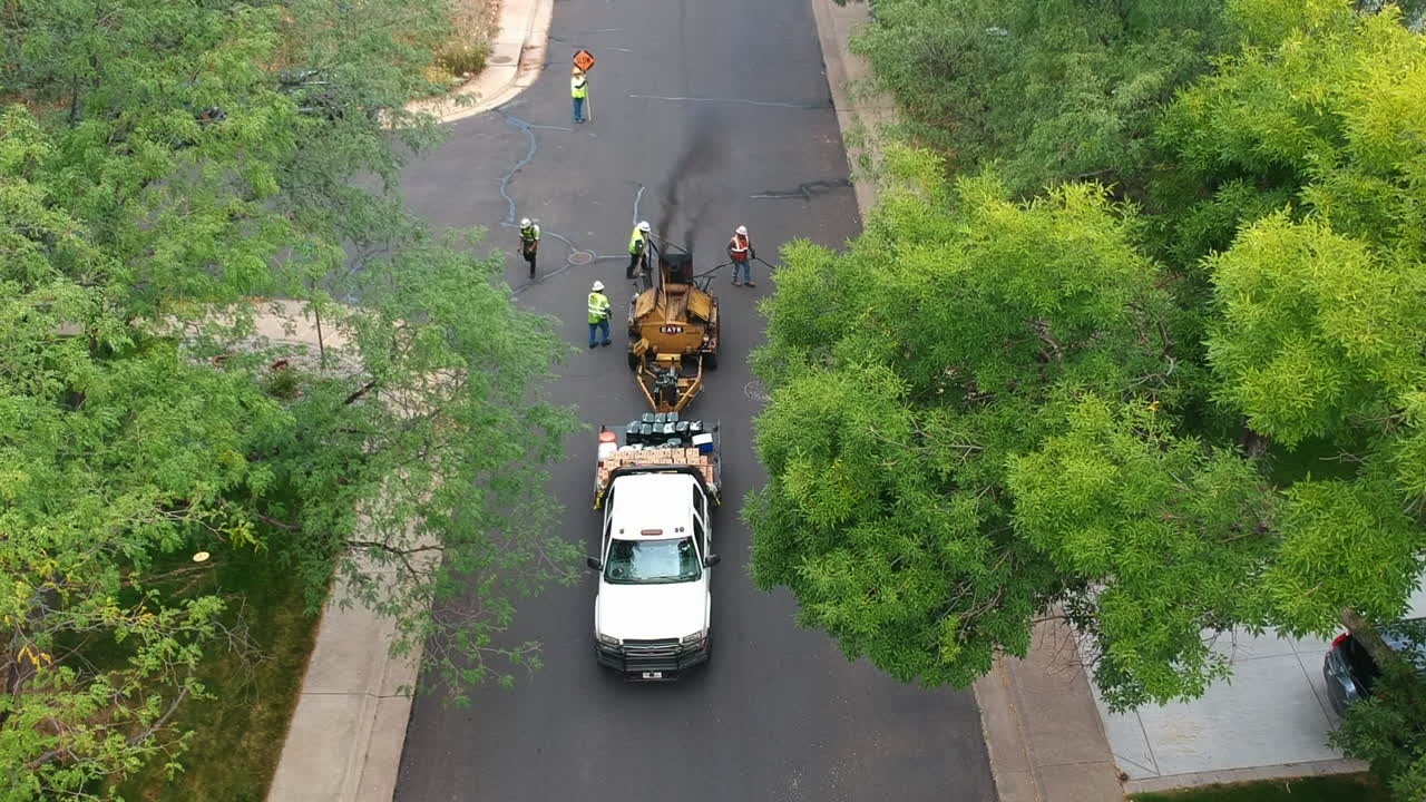 llenar las grietas en el camino