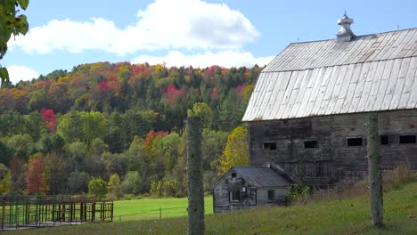 a pretty old barn and farmhouse in rural vermont 1