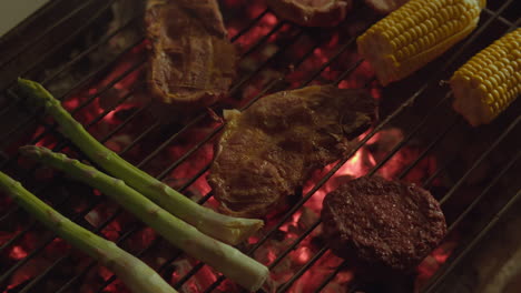 verduras a la parrilla y carne para picnic