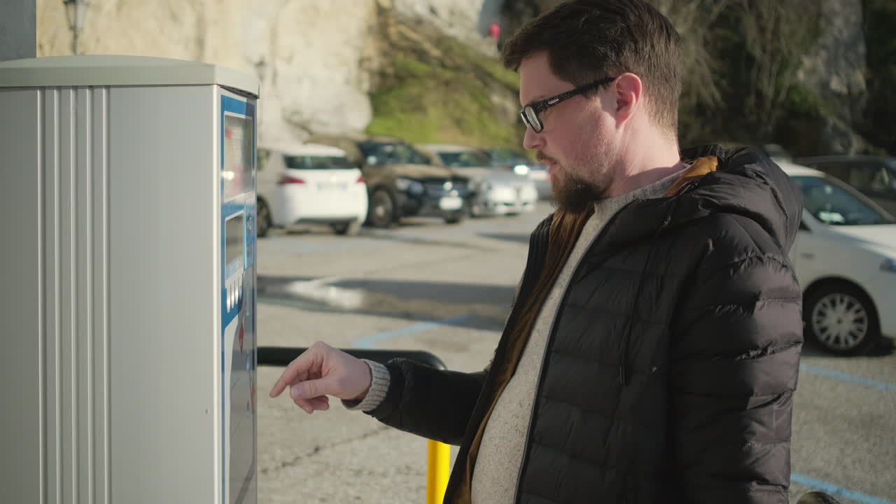 주차 미터 를 사용 하는 사람