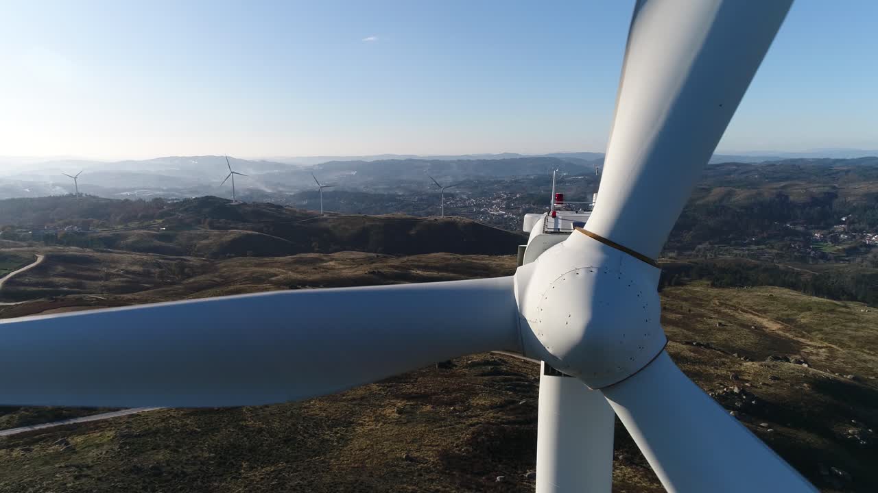 turbina eolica, parco eolico vista aerea