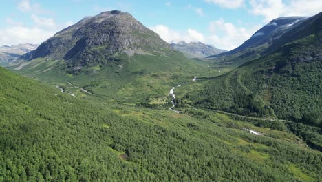 Reinheimen-National-Park-in-Norway---Mountains-and-Green-Nature-Landscape---Aerial