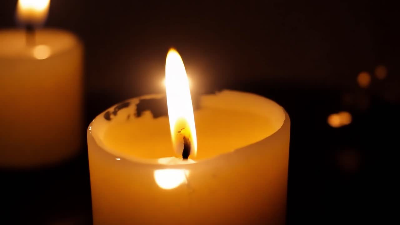 primer plano de una vela encendida