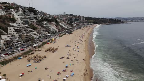 Reñaca-beach-in-Viña-del-mar,-Chile,-uhd-4k-aerial