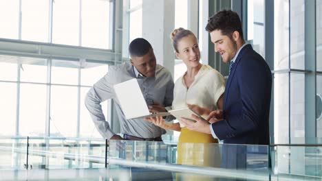 Young-business-people-meeting-in-a-modern-office