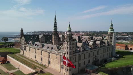 kronborg castle - drone zoom out