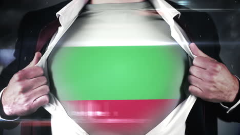 hombre de negocios abriendo la camisa para revelar la bandera de bulgaria