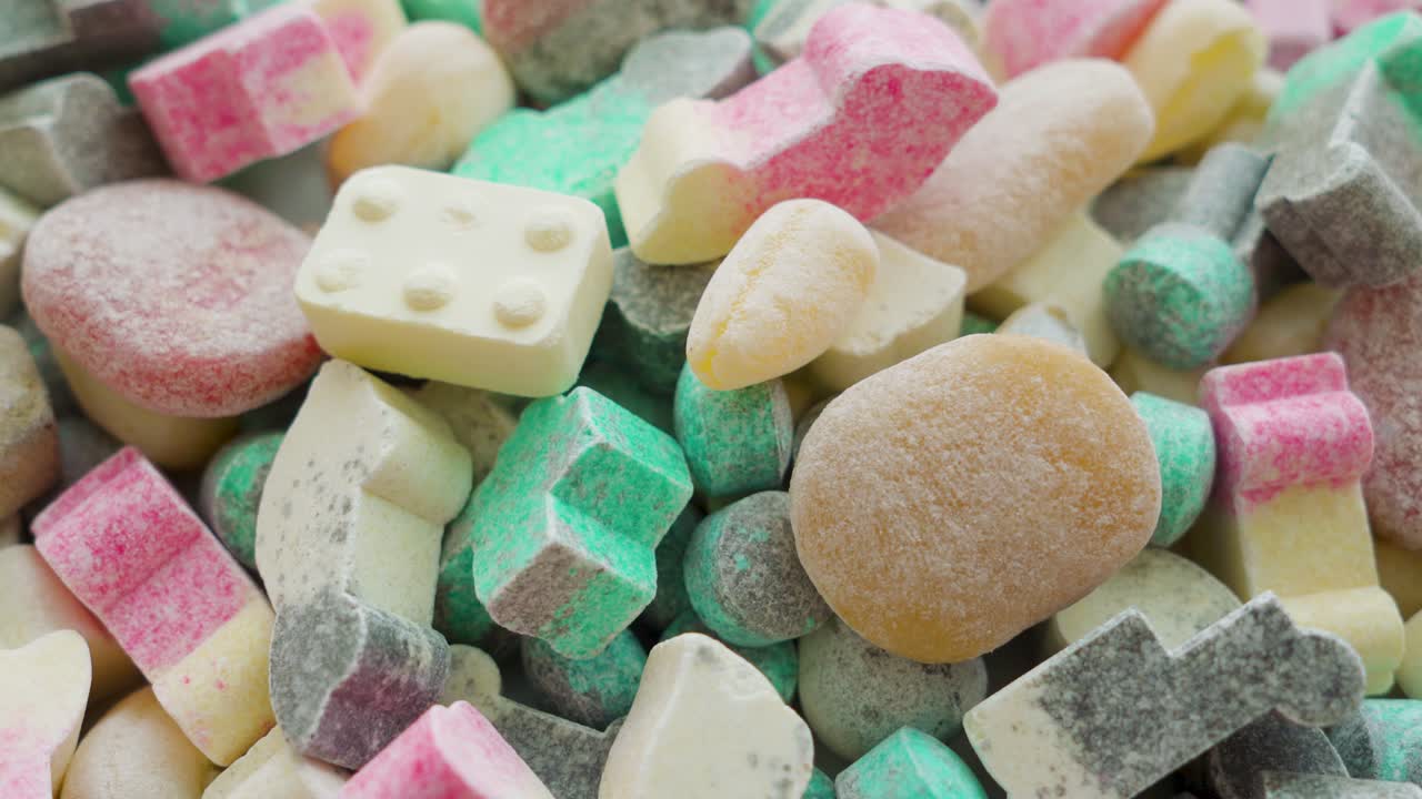 다양한 색의 사탕 어리. 근접