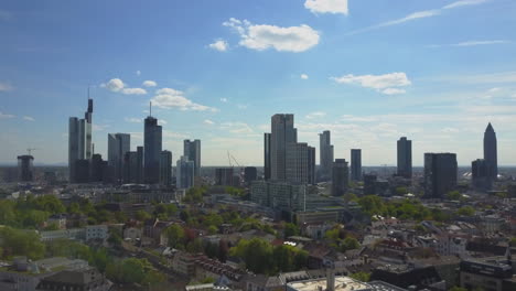 Luftaufnahme:-Aufgang-über-Frankfurt-Am-Main,-Skyline-Deutschlands-An-Einem-Schönen-Sommertag