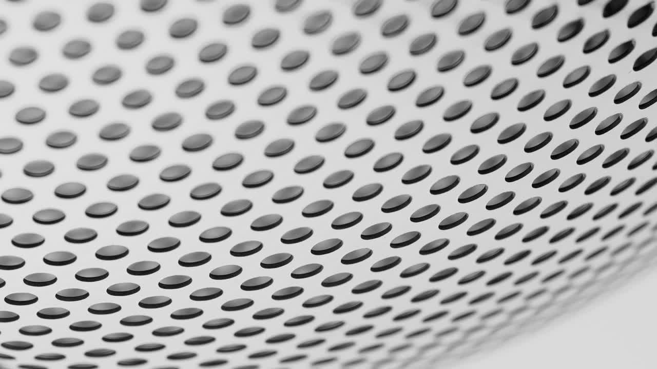 fondo con agujeros perforados.