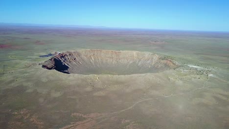 asombrosa antena sobre el cráter del meteorito arizona 1