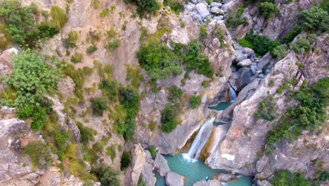 Cascada-De-La-Montaña-Babour-En-Setif