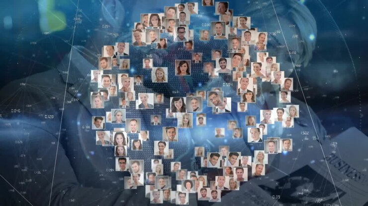 Ritratti che confluiscono, formando un globo aziendale rotante con dati nello spazio di lavoro per il networking.