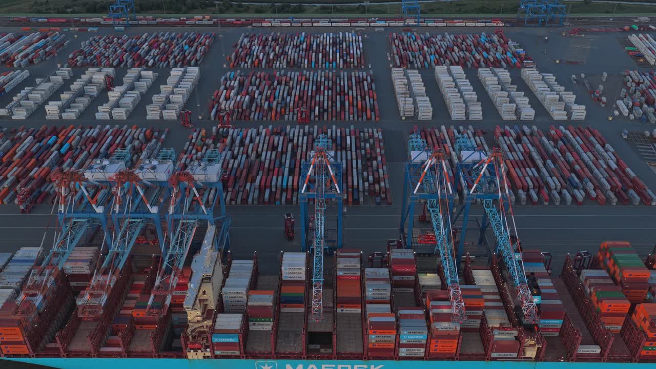 Heavy shipping facility for freight and global commerce
